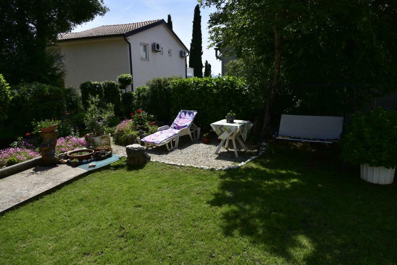 Apartment Blumen Oase Malinska Extérieur photo