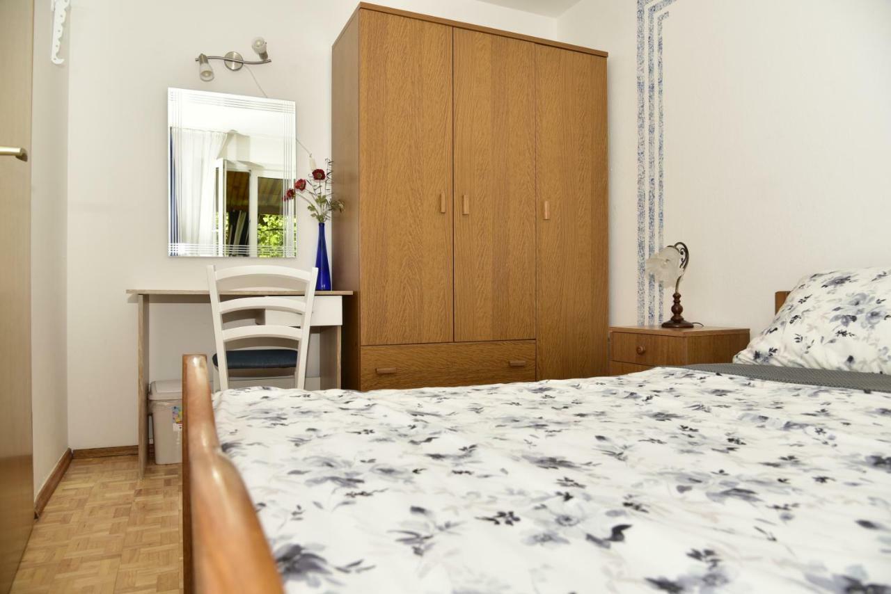 Apartment Blumen Oase Malinska Extérieur photo