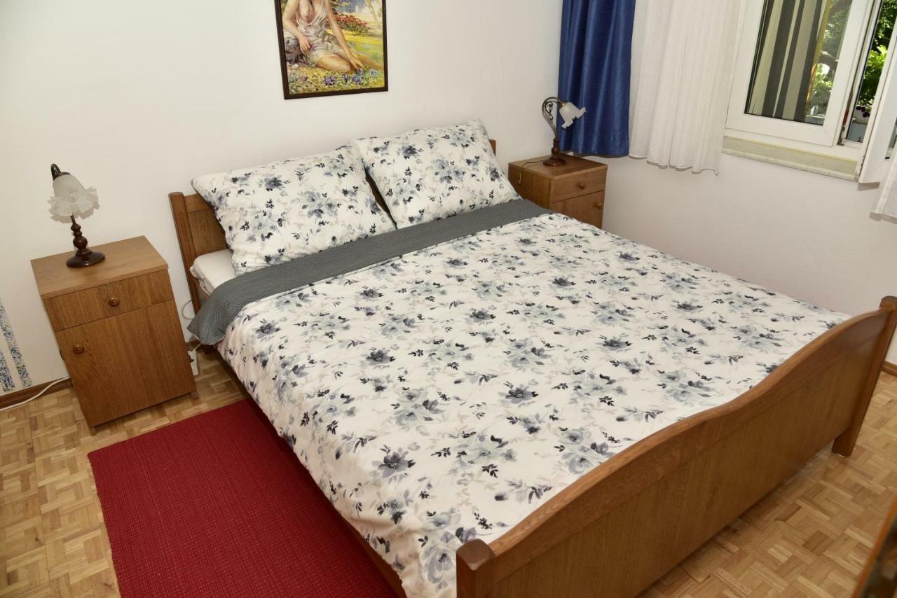 Apartment Blumen Oase Malinska Extérieur photo