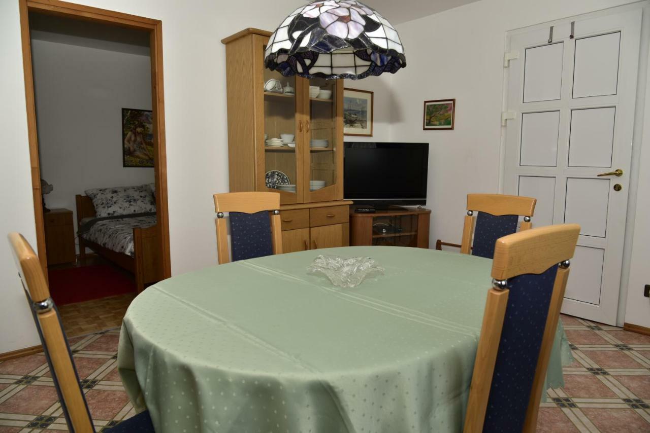 Apartment Blumen Oase Malinska Extérieur photo